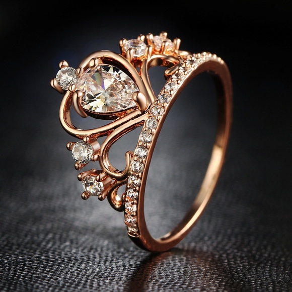 If Me Jewelry - Gold crown tiara princess Queen CZ ring size 9